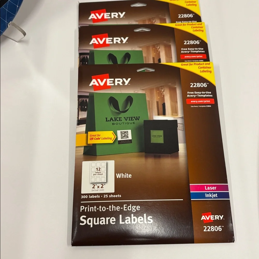 Avery QR Code Square Labels - Print-to-the-Edge - White